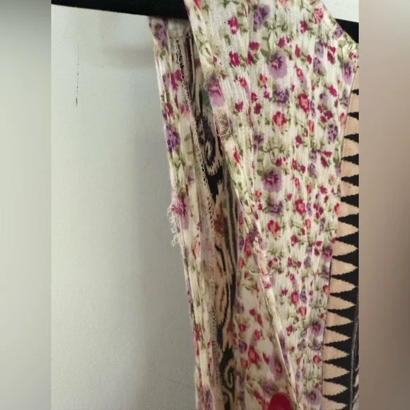 Anthropologie RAGA Ditsy Floral Lightweight Boho Romper Jumpsuit with Tie - Picture 5 of 17